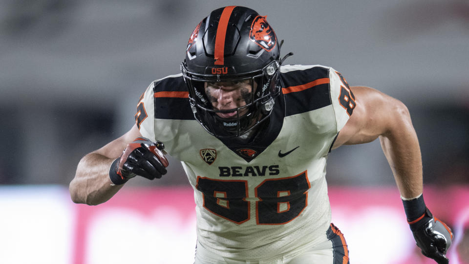 Oregon State tight end Luke Musgrave (88) is heading to the Green Bay Packers. (AP Photo/Kyusung Gong)