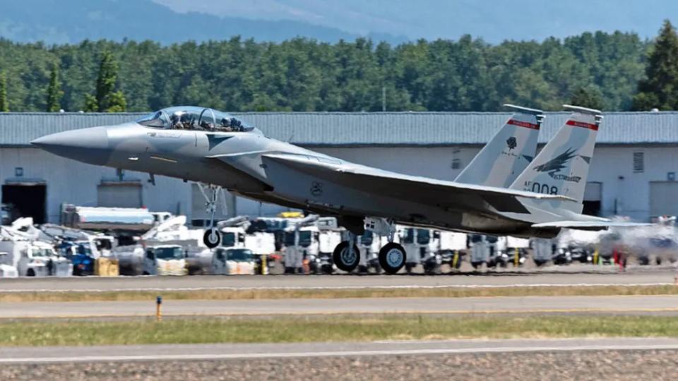 The first F-15EX Eagle II delivered to the Oregon Air National Guard’s 142nd Wing, the first operational unit to receive the type, touches down in Portland in June 2024. <em>142nd Wing/Oregon Air National Guard</em>