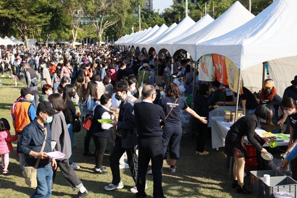 《圖說》無肉市集的活動都能吸引許多人參與，卻是完全沒有垃圾。（無肉市集提供）