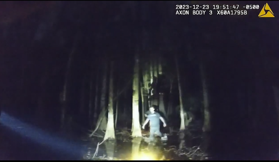 This moment in the video shows when searchers on foot located the two hikers lost in Florida’s Cypress Creek Nature Preserve.