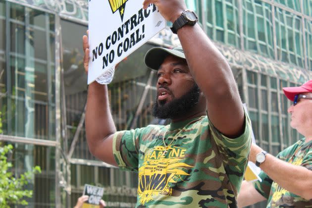 Warrior Met miner Emanuel Barnfield protests outside BlackRock in Manhattan on Wednesday. (Photo: Dave Jamieson for HuffPost)