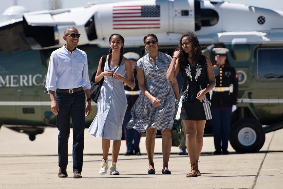 The Obama family walking to Air Force One at Castle Airport June 19, 2016 in Merced County, California (BRENDAN SMIALOWSKI/AFP via Getty Images)