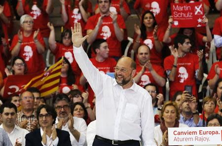 Socialist candidate for European Commission president Martin Schulz attends a campaign rally before the European Parliament elections in Barcelona May 21, 2014 REUTERS/Gustau Nacarino