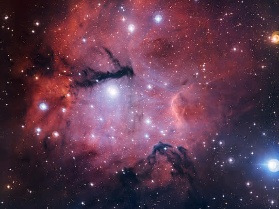 This richly detailed new view from the MPG/ESO 2.2-metre telescope at the La Silla Observatory in Chile shows the star formation region Gum 15.