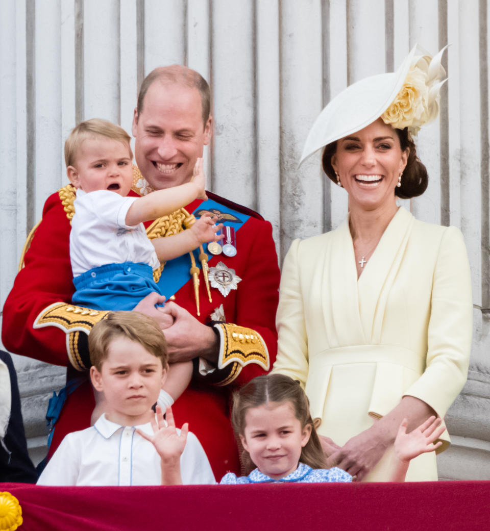 LONDON, ENGLAND - JUNE 08: Prince Louis, Prince George, Prince William, Duke of Cambridge, Princess Charlotte  and Catherine, Duchess of Cambridge appear on the balcony during Trooping The Colour, the Queen's annual birthday parade, on June 08, 2019 in London, England. (Photo by Samir Hussein/WireImage)