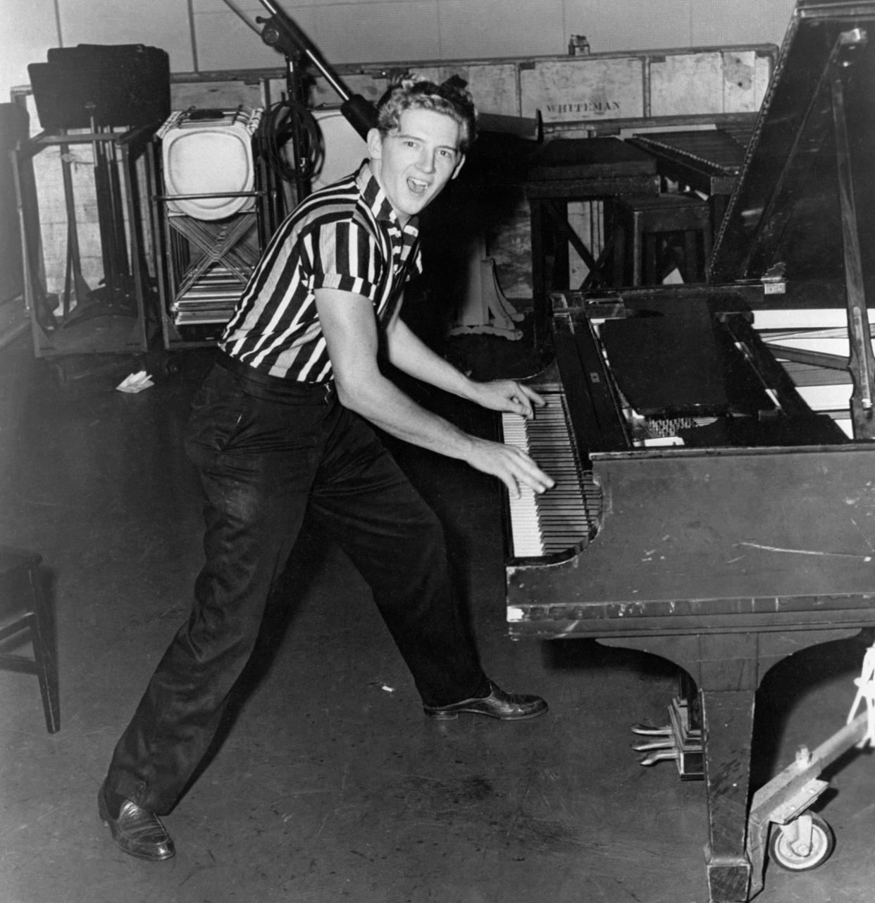 Jerry Lee Lewis Playing Piano (Bettmann Archive)