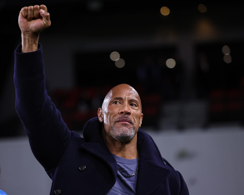 Dwayne Johnson, en un partido de la XFL entre los DC Defenders y los Seattle Sea Dragons, el 19 de febrero de 2023 en Washington, DC. (Scott Taetsch/Getty Images)