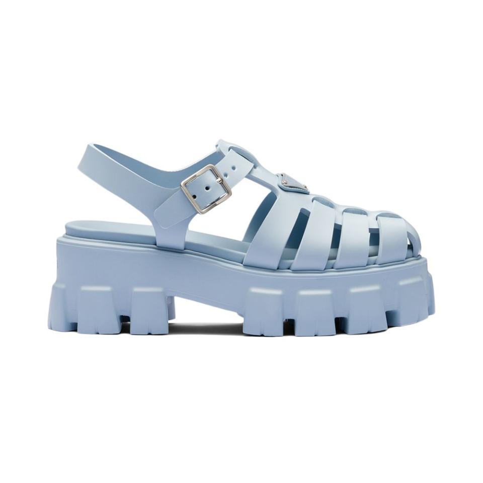 <p><a href="https://go.redirectingat.com?id=74968X1596630&url=https%3A%2F%2Fwww.prada.com%2Fus%2Fen%2Fp%2Ffoam-rubber-sandals%2F1X853M_3LKK_F0012_F_055&sref=https%3A%2F%2Fwww.elle.com%2Ffashion%2Fshopping%2Fg45210673%2Fbest-fall-shoes%2F" rel="nofollow noopener" target="_blank" data-ylk="slk:Shop Now;elm:context_link;itc:0;sec:content-canvas" class="link ">Shop Now</a></p><p>Foam Rubber Sandals</p><p>prada.com</p><p>$850.00</p>