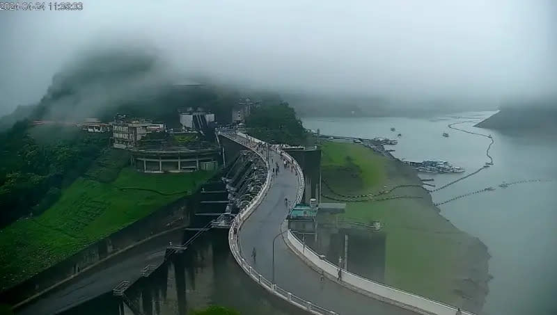 ▲梅雨鋒面為北部地區帶來降雨，也使石門水庫蓄水率回升到32.2%。（圖／翻攝自「桃園智慧旅遊雲」YT）