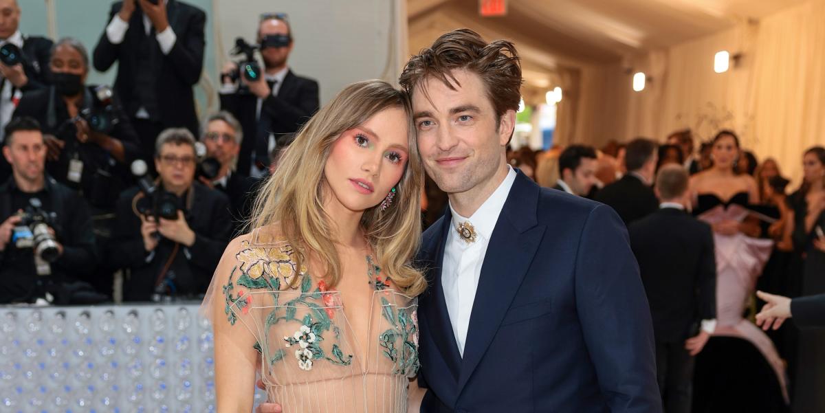 Robert Pattinson & Suki Waterhouse Walk Rare Red Carpet Together at Met  Gala 2023: Photo 4927157, 2023 Met Gala, Met Gala, Robert Pattinson, Suki  Waterhouse Photos