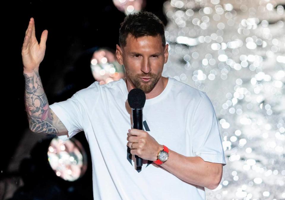 Lionel Messi speaks during Inter Miami’s The Unveil event at DRV PNK Stadium on Sunday, July 16, 2023, in Fort Lauderdale, Fla. The event was held to officially welcome Argentine forward Lionel Messi (10) and Spanish midfielder Sergio Busquets (5) to the team. MATIAS J. OCNER/mocner@miamiherald.com