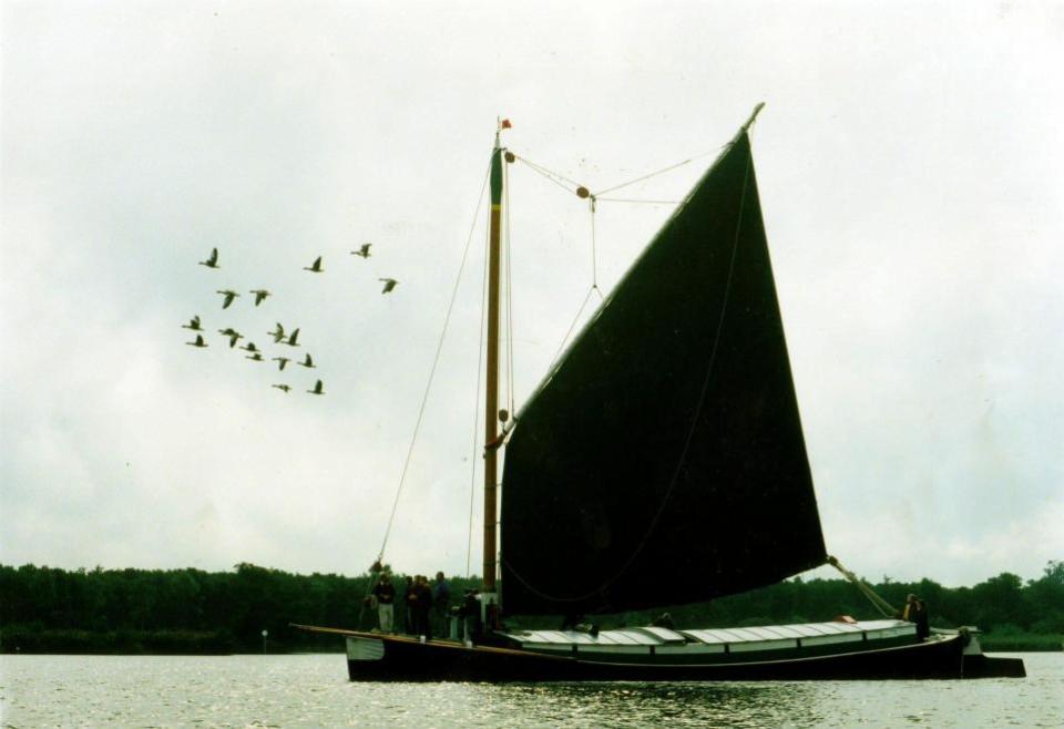 Eastern Daily Press: Maud being recommissioned at Wroxham Broad in September 1999