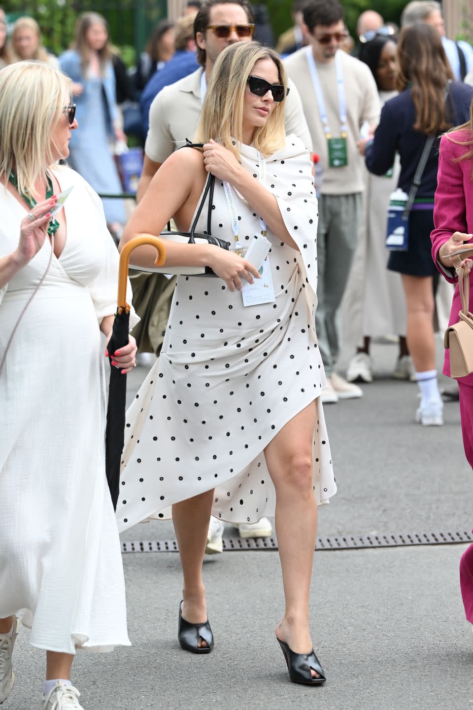 margot robbie pregnant wimbledon