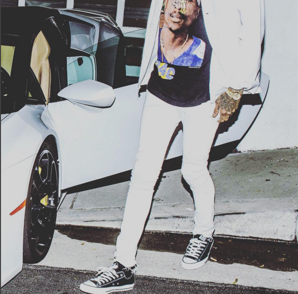 Wiz Khalifa really likes white skinny jeans