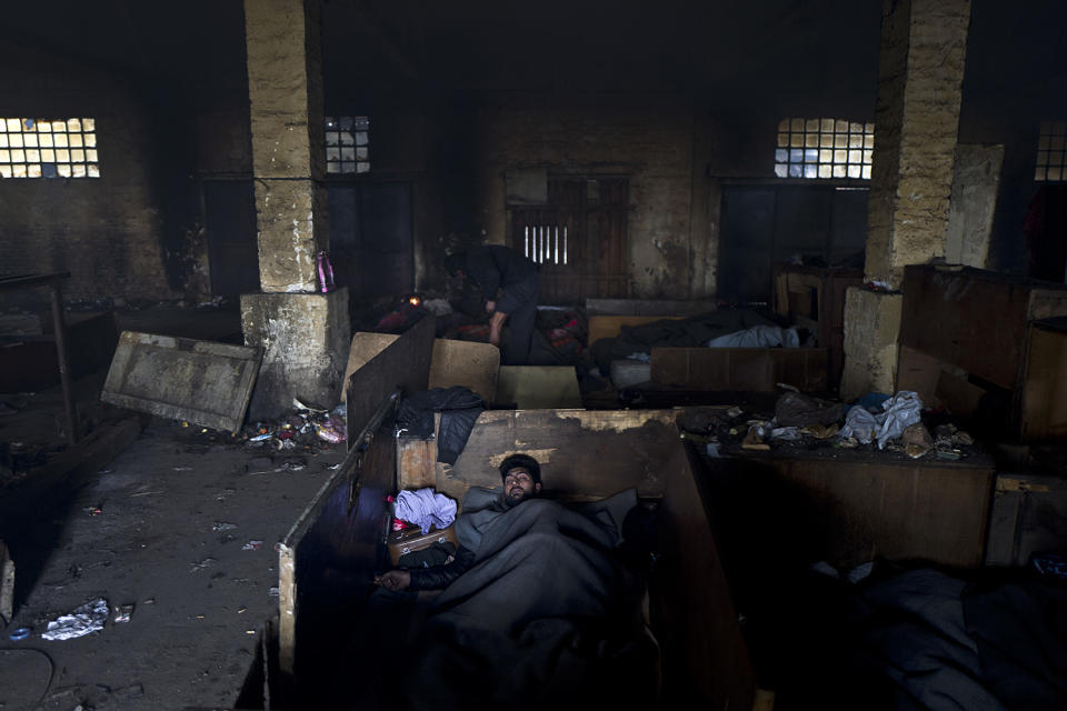 Migrants enduring freezing conditions in Serbia