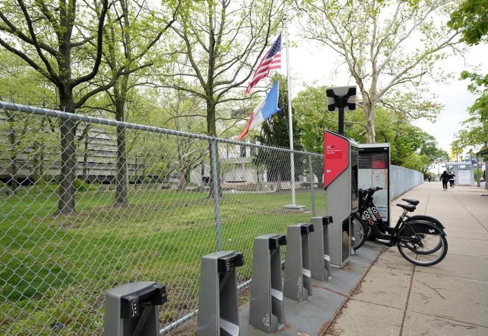 The former Dorrian Commons park site at the southeast corner of South High and Mound streets remains fenced off since 2018 awaiting the construction of a new Franklin County Municipal Courthouse.