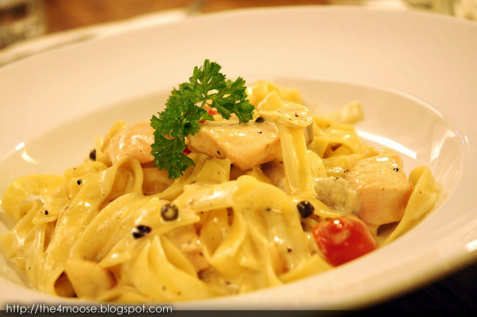 Creamy Salmon Pasta