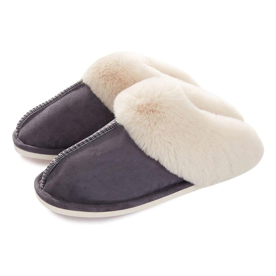 4) Memory Foam Slippers