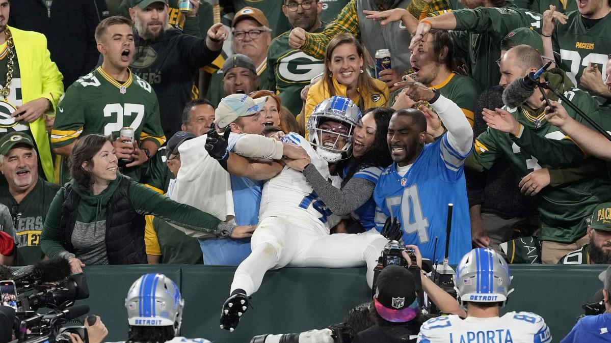 Packers defense stymies Big Ben in comfortable 27-17 victory over