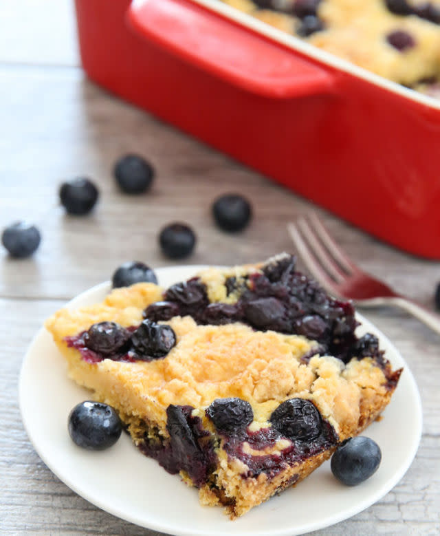 Blueberry Cobbler Dump Cake