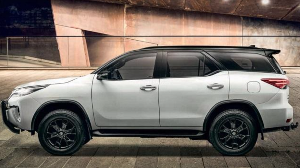 Fortuner 車格介於 RAV4 與 Highlander 之間，主打 7 人座的休旅。