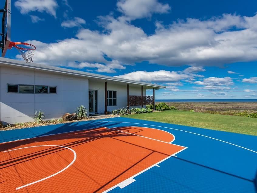 The property even has its own private basketball court, perfect for the Hemsworth boys to practice their skills. Source: Unique Estates