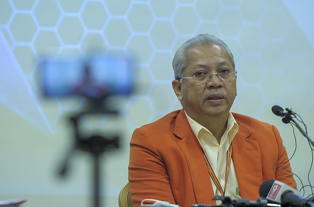 Minister Tan Sri Annuar Musa said the money is part of his ministry’s effort to care for the impoverished and those rendered unemployed by the MCO since March. — Picture by Shafwan Zaidon