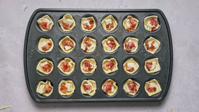 bacon in pastry puffs