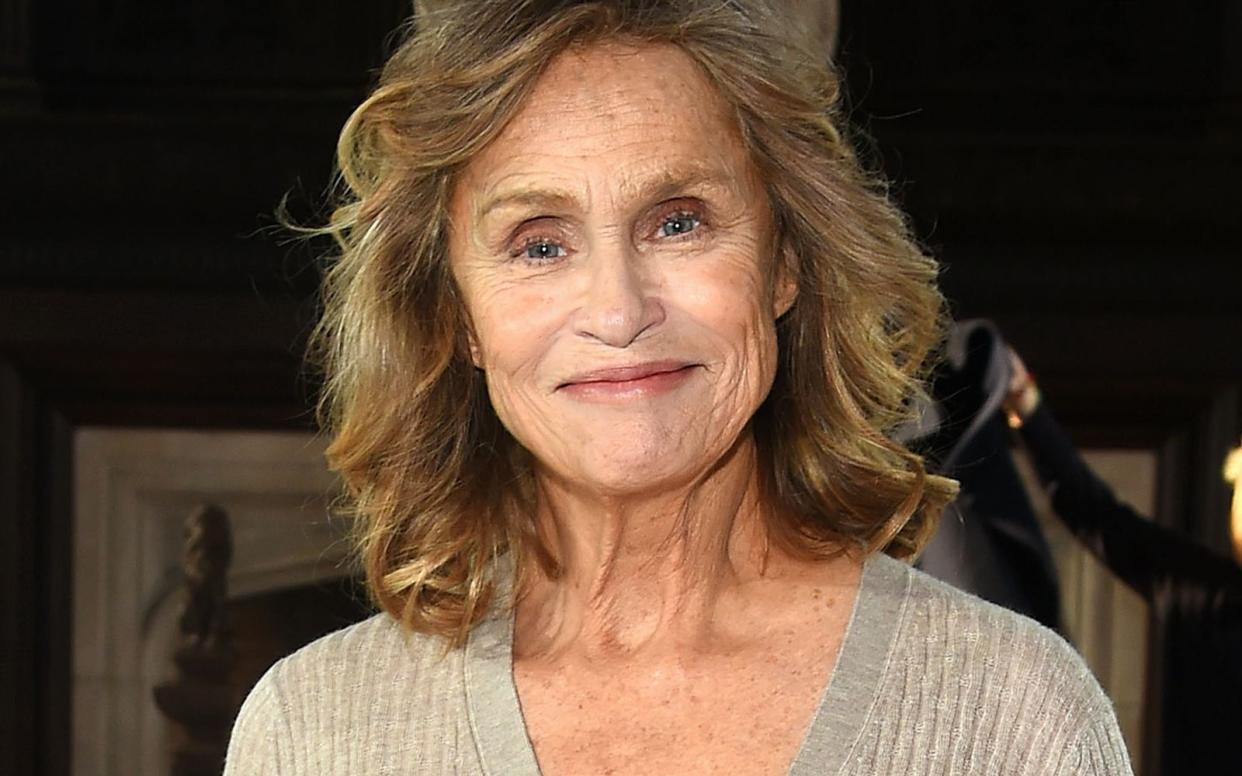 "Ich habe viel weniger Kraft als früher", gesteht Lauren Hutton im "Vogue"-Interview. "Aber es stimmt, dass ich viel Energie habe, wenn ich die Arbeit mache, in der ich gut bin." (Bild: 2017 Getty Images/Ben Gabbe)