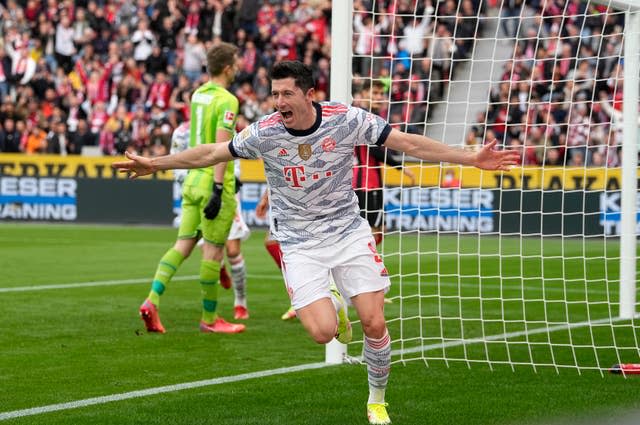 Robert Lewandowski celebrates after scoring Bayern's opening goal 