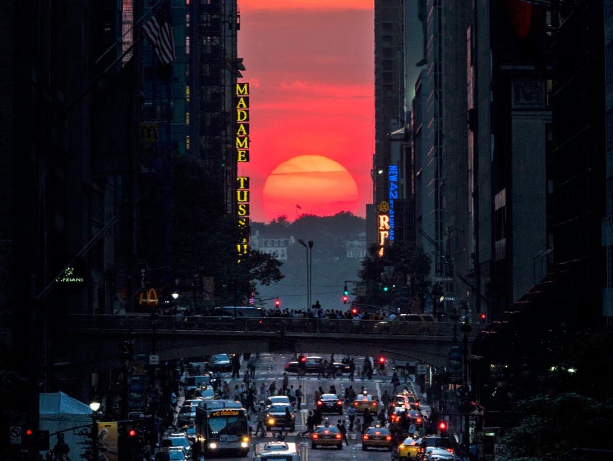 Manhattanhenge is coming to New York City tonight. Here's where to see