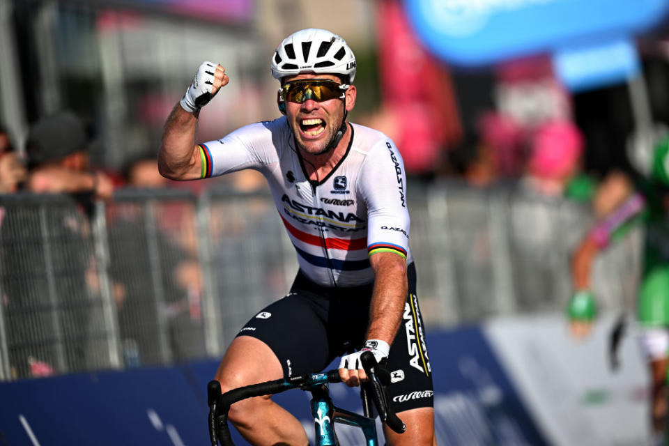 Mark Cavendish wins stage 21 of the 2023 Giro d'Italia