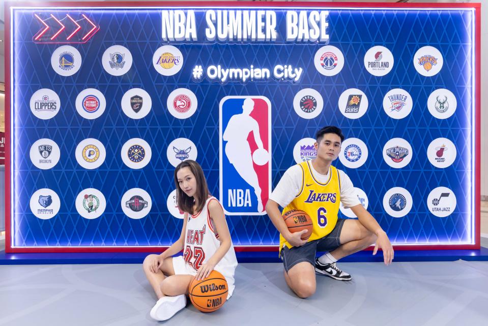 集合了30隊NBA 球隊標誌打卡牆