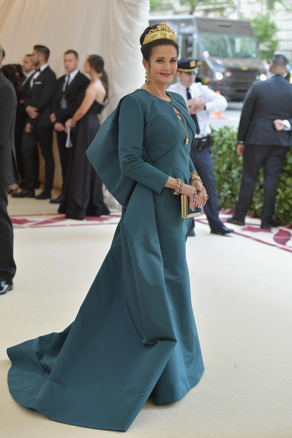 <h1 class="title">Lynda Carter in Zac Posen with a Judith Leiber Couture bag</h1><cite class="credit">Photo: Getty Images</cite>