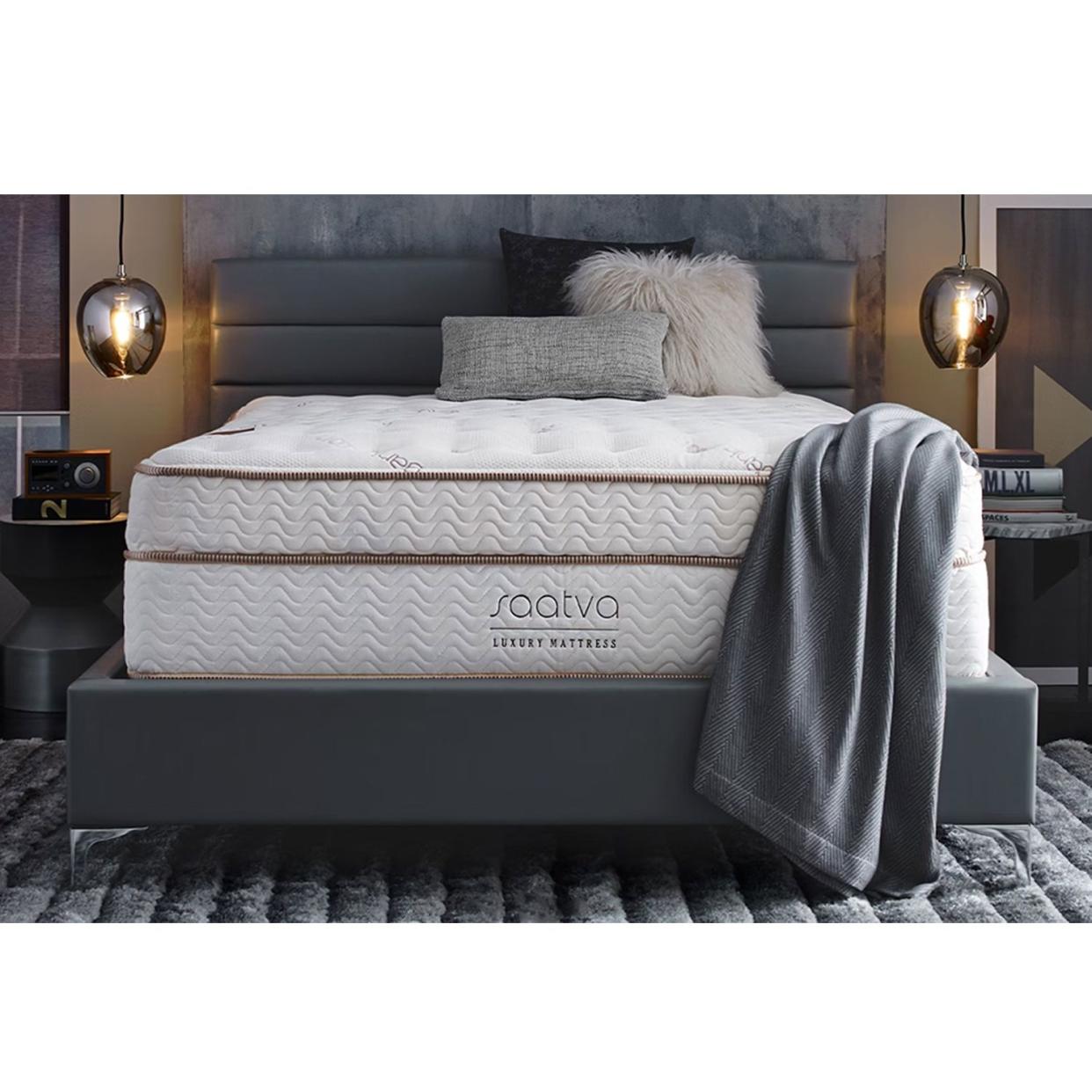 <p><a href="https://go.redirectingat.com?id=74968X1596630&url=https%3A%2F%2Fwww.saatva.com%2Fmattresses%2Fsaatva-classic%3Fcoupon%3Dfrifvwdywrnmluog&sref=https%3A%2F%2Fwww.popularmechanics.com%2Fhome%2Fg43995602%2Fsaatva-memorial-day-sale-may-2023%2F" rel="nofollow noopener" target="_blank" data-ylk="slk:Shop Now;elm:context_link;itc:0;sec:content-canvas" class="link rapid-noclick-resp">Shop Now</a></p><p>Classic Queen Mattress</p><p>$1596.00</p><p>saatva.com</p>