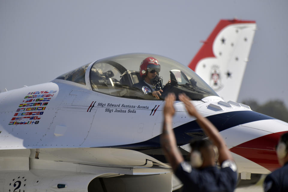 Los Alamitos, CA - September 29: The Air Force Thunderbirds arrive at the Los Alamitos Joint Forces Training Base in preparation for the Pacific Airshow in Los Alamitos, CA, on Thursday, September 29, 2022. (Photo by Jeff Gritchen/MediaNews Group/Orange County Register via Getty Images)