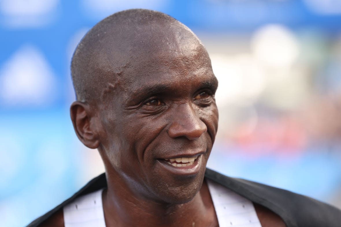 BERLIN, GERMANY – SEPTEMBER 25: Eliud Kipchoge of Kenya celebrates winning the 2022 BMW Berlin-Marathon in a new Word Record Time of 2:01:09 h on September 25, 2022 in Berlin, Germany. (Photo by Alexander Hassenstein/Getty Images)
