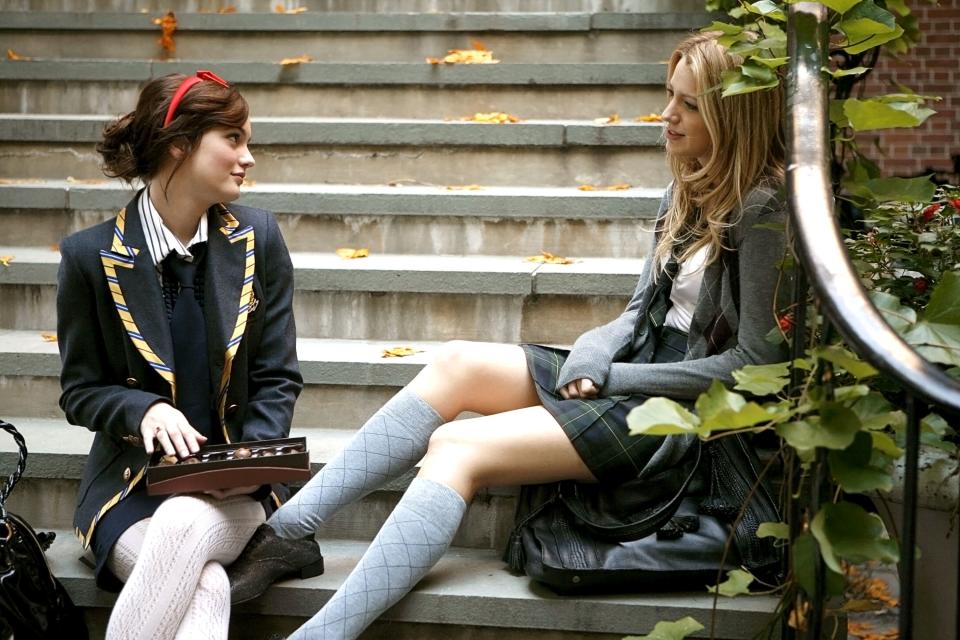 <h1 class="title">GOSSIP GIRL, Leighton Meester, Blake Lively (Season 1, 2007), 2007-,. © THE CW / courtesy everett co</h1><cite class="credit">©CW Network/Courtesy Everett Collection</cite>