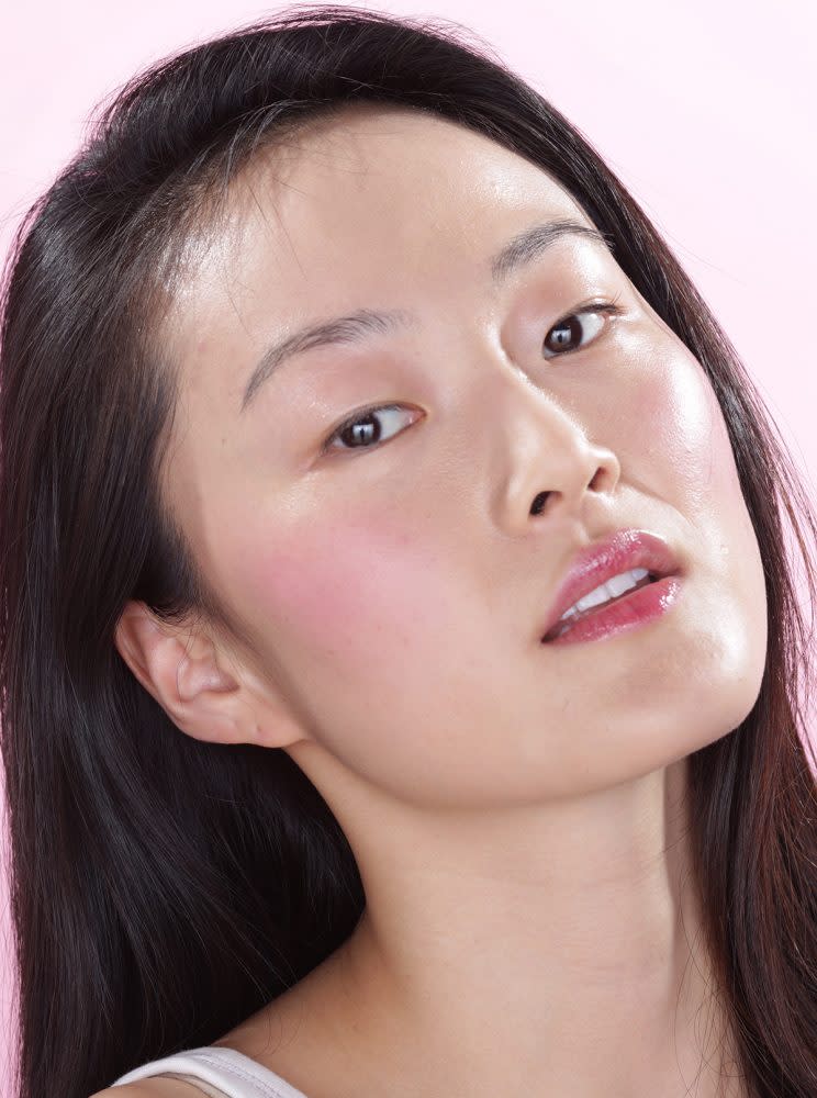 Melody wears Glossier Cloud Paint in Haze. (Photo: Priscilla de Castro)