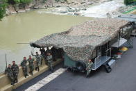 <b>Camouflage Tent</b> Usually used by our army to provide cover in jungle settings, it sticks out like a sore thumb in the tar-and-concrete jungle of central KL.