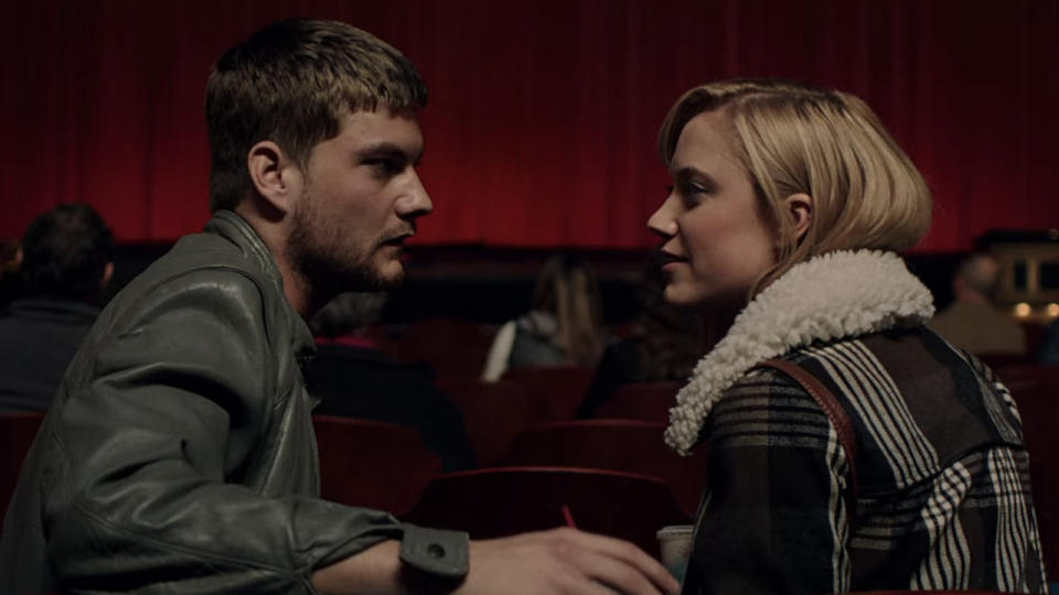 Jake Weary and Maika Monroe in It Follows