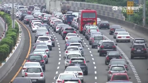 連假許多民眾出遊，造成塞車情形。（示意圖／資料照）