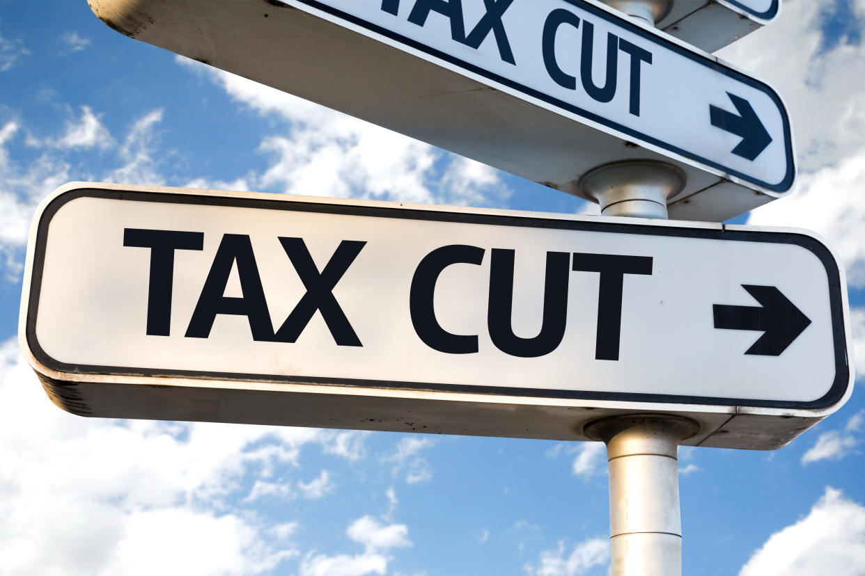 Tax Cut arrow