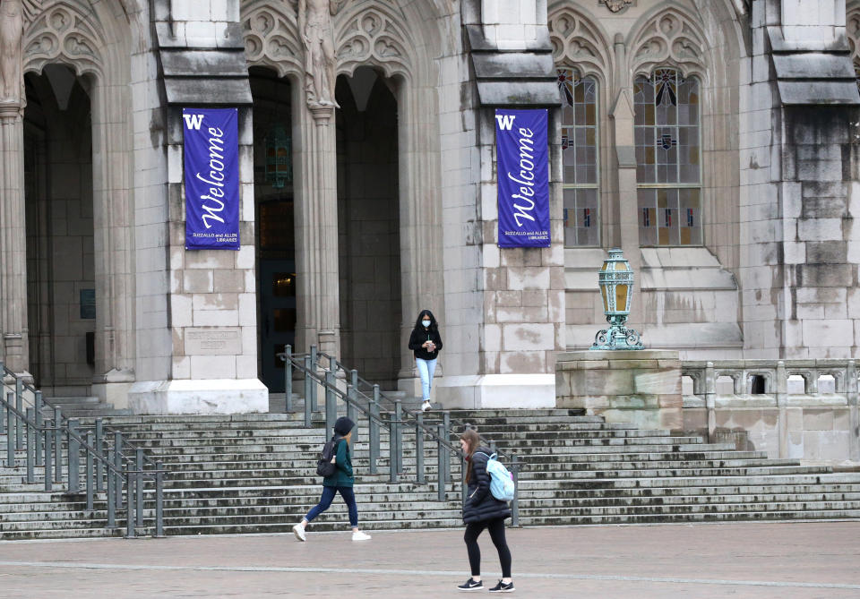 SEATTLE, WA - MARCH 06: Students at the  University of Washington are on campus for the last day of in-person classes on March 6, 2020 in Seattle, Washington. The University will close starting Monday, March 9, as a precautionary reaction to the novel coronavirus, COVID-19, outbreak for the remainder of the winter quarter. (Photo by Karen Ducey/Getty Images)