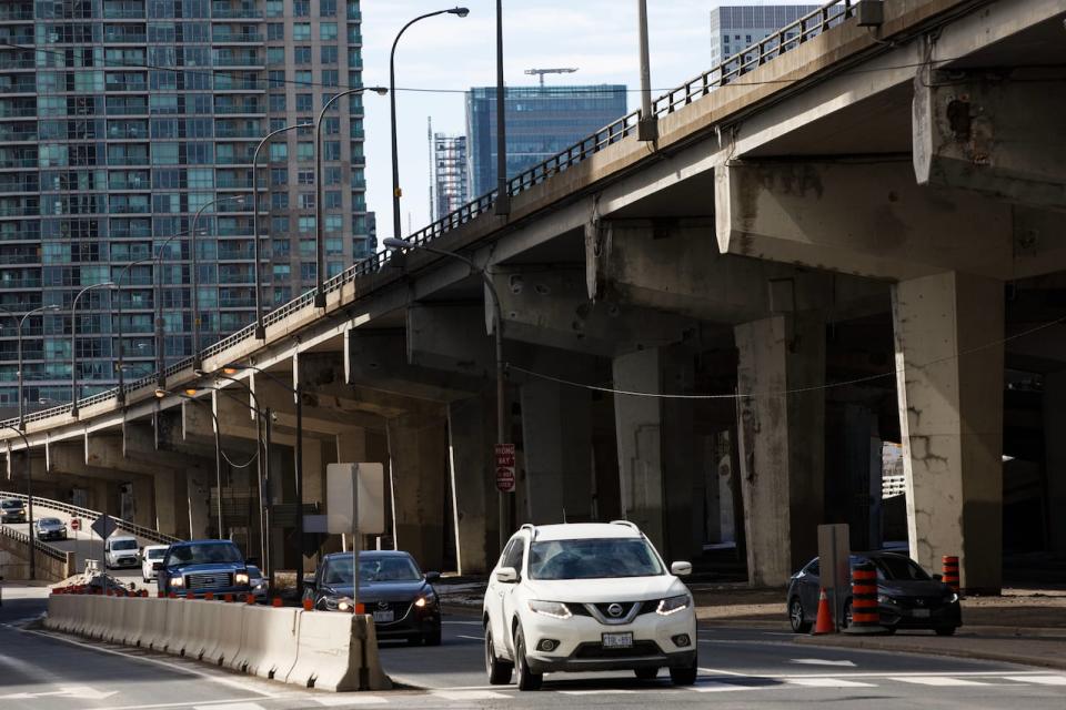 Toronto's state of good repair backlog is expected to grow over the next decade according to the city budget. That's despite the upload of the Gardiner Expressway and Don Valley Parkway by the province, which will relieve billions in financial pressure from the city. (Alex Lupul/CBC - image credit)