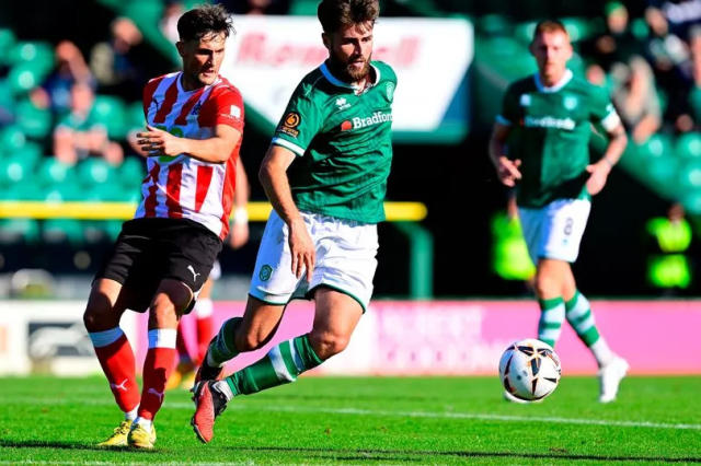 Yeovil Town and Altrincham draw a blank in goalless draw