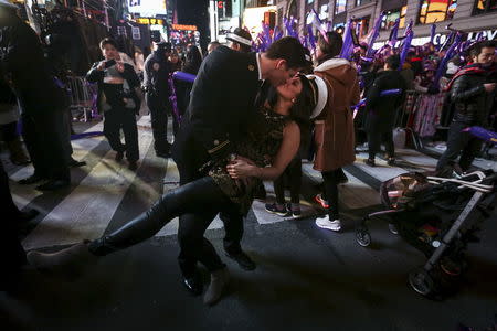 Jubilance in Times Square as New York rings in 2016 - The Japan Times