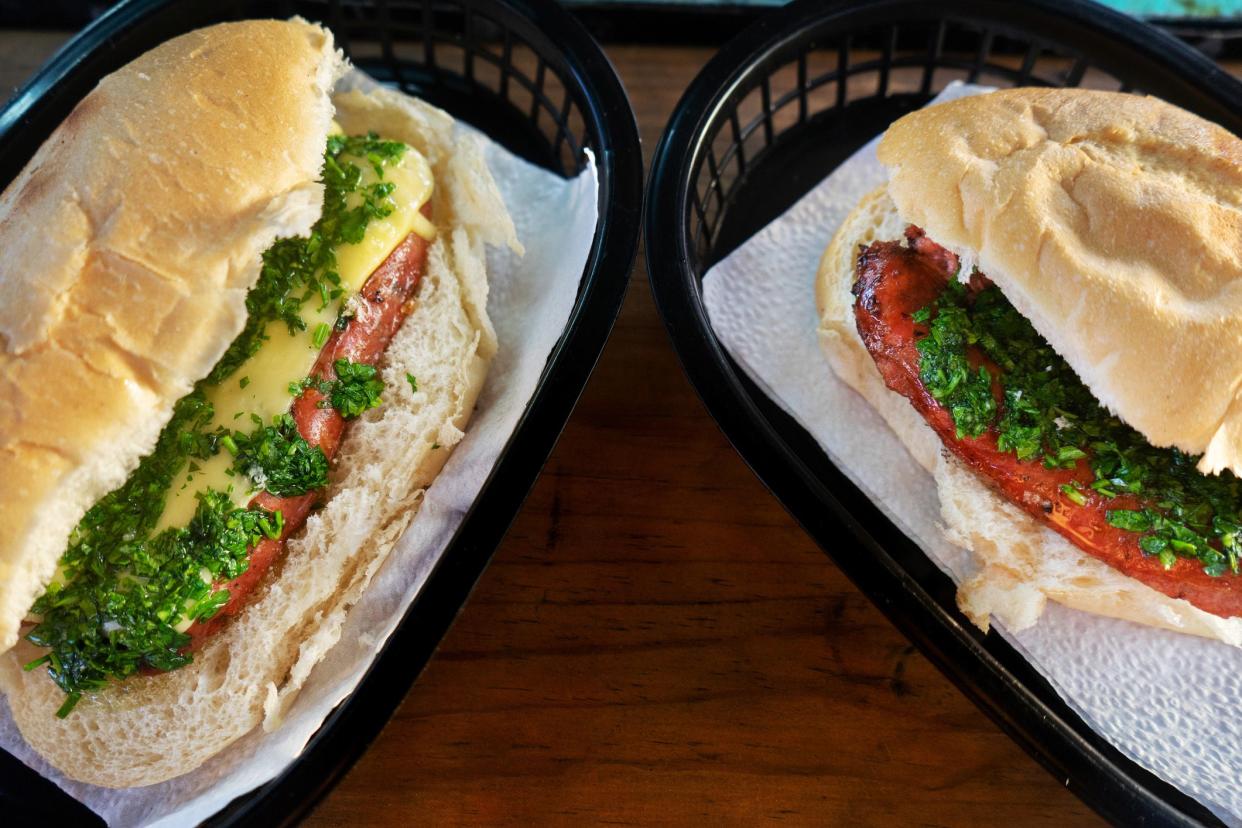 choripán with chimichurri and cheese