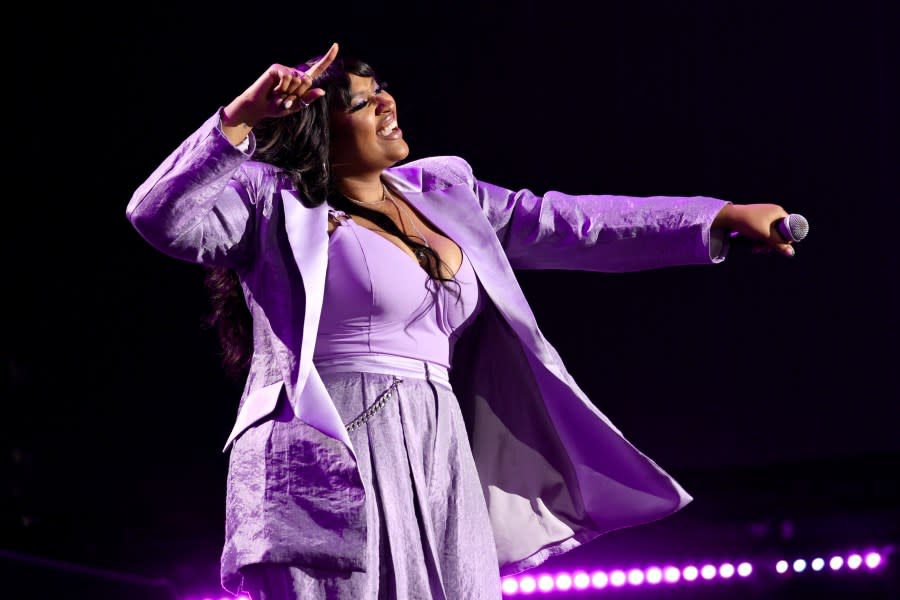 PHILADELPHIA, PENNSYLVANIA – SEPTEMBER 03: Jazmine Sullivan performs onstage during 2022 Made In America at Benjamin Franklin Parkway on September 03, 2022 in Philadelphia, Pennsylvania. (Photo by Theo Wargo/Getty Images for Roc Nation)