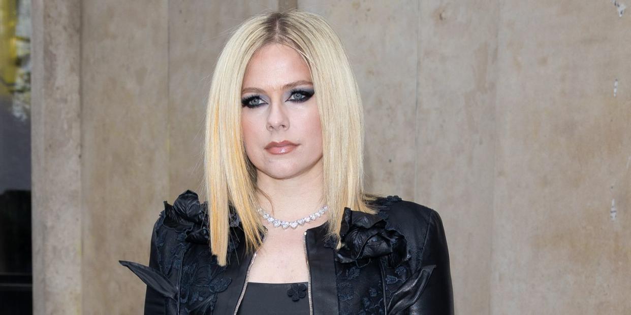 avril lavigne green black bob